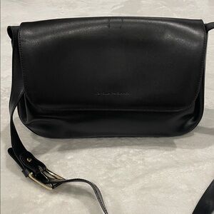 Elegant Black Leather Vintage Crossbody Bag by Lorella Pagano.